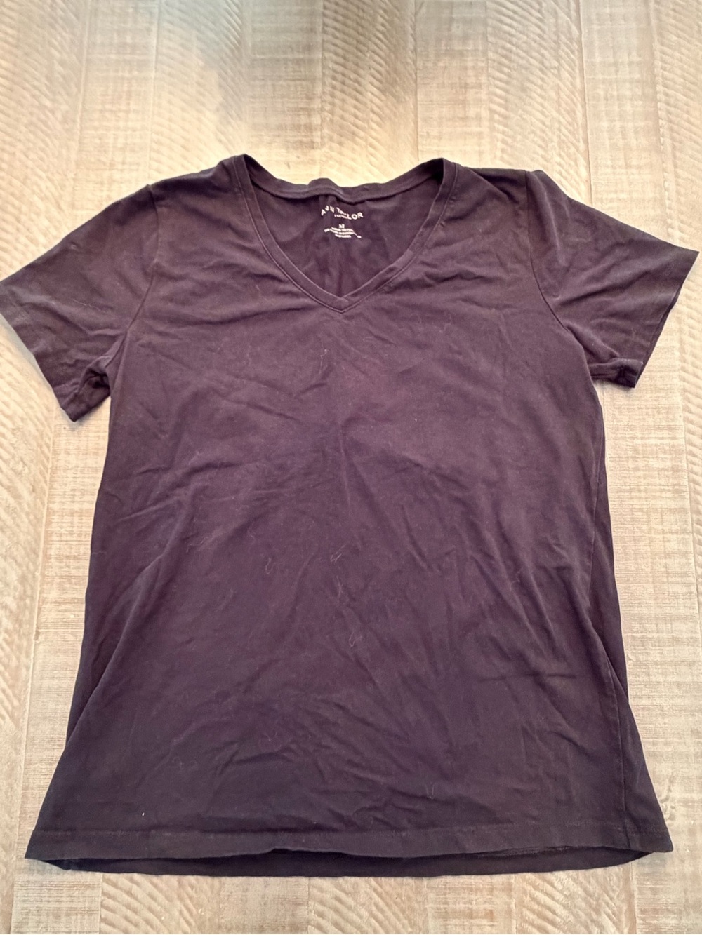 Ann Taylor Factory Black V-Neck Short Sleeve Tee